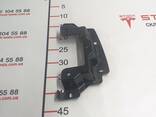 1004428-00-L Câblage du couvercle du coffre (côté droit) pour une voiture électrique Tesla