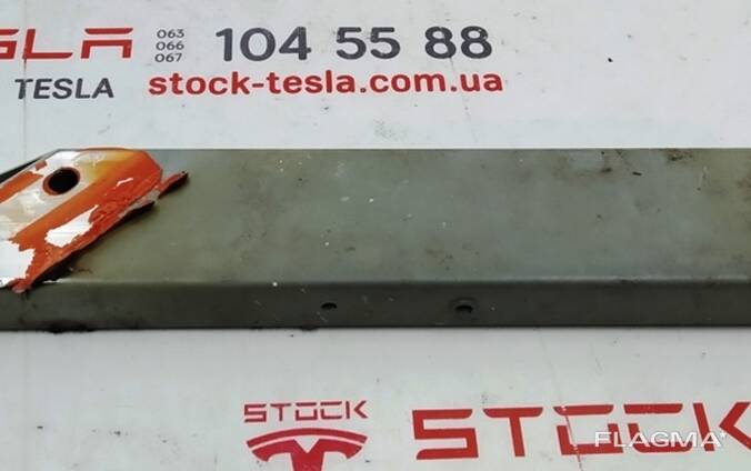 1034866-00-E Entretoise de renfort de membre avant gauche modèle Tesla X1069430-S0-C