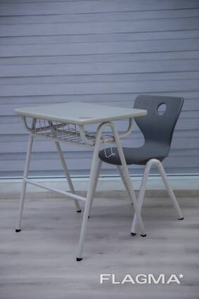 Стулья и парты для школьников (из полипропилена)