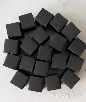 Less ash high value shisha hookah cubes charcoal.