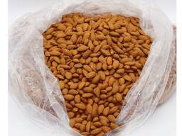 Organic Raw Almonds delicious and healthy Almonds Nuts