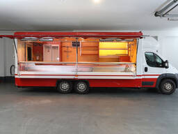 Vintage Ape Car Food Trucks Italy​